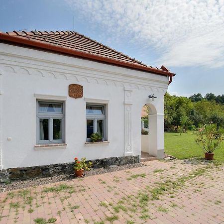 Bakta Haz Hotel Egerbakta Buitenkant foto