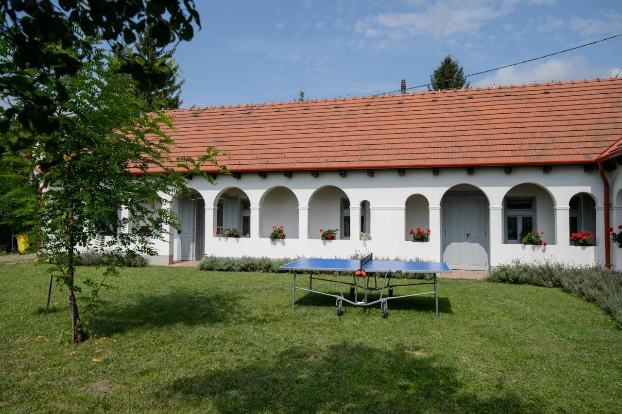 Bakta Haz Hotel Egerbakta Buitenkant foto