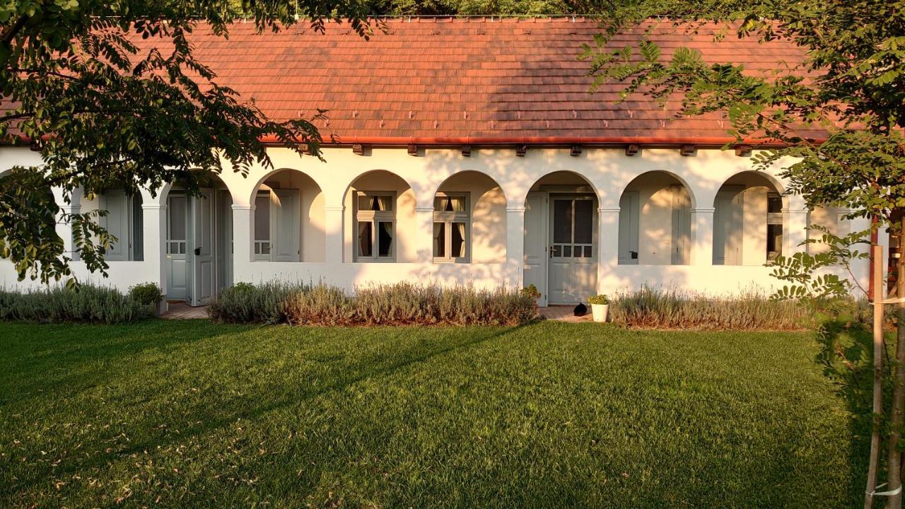 Bakta Haz Hotel Egerbakta Buitenkant foto