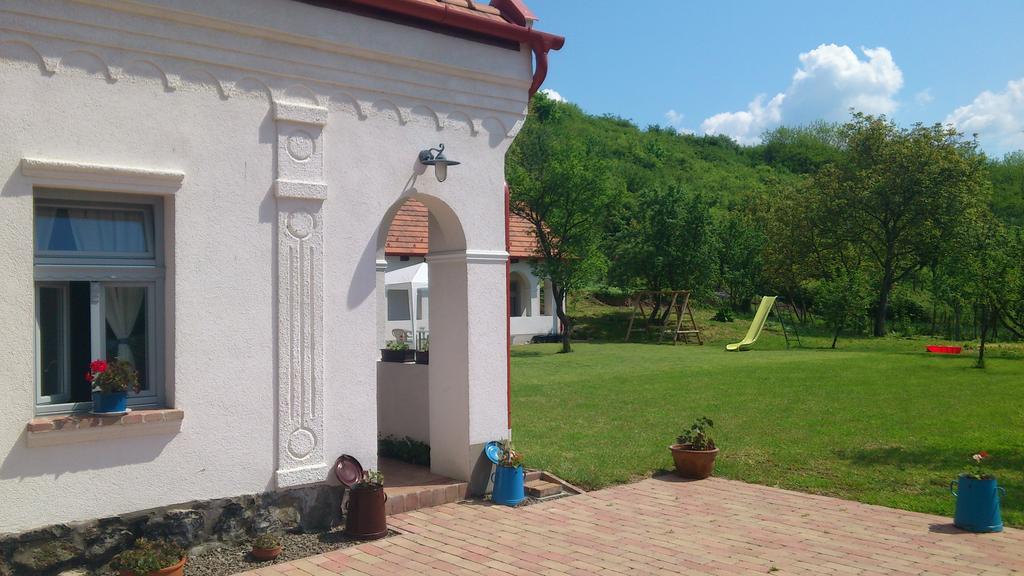 Bakta Haz Hotel Egerbakta Buitenkant foto