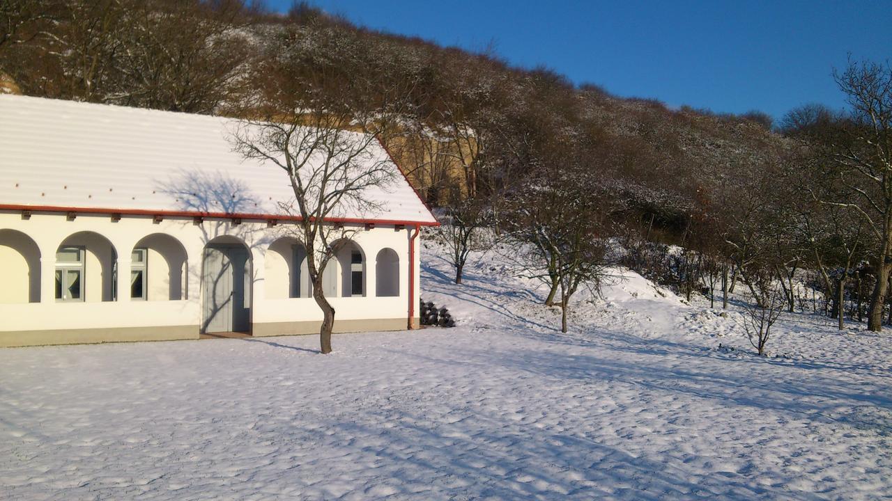 Bakta Haz Hotel Egerbakta Buitenkant foto
